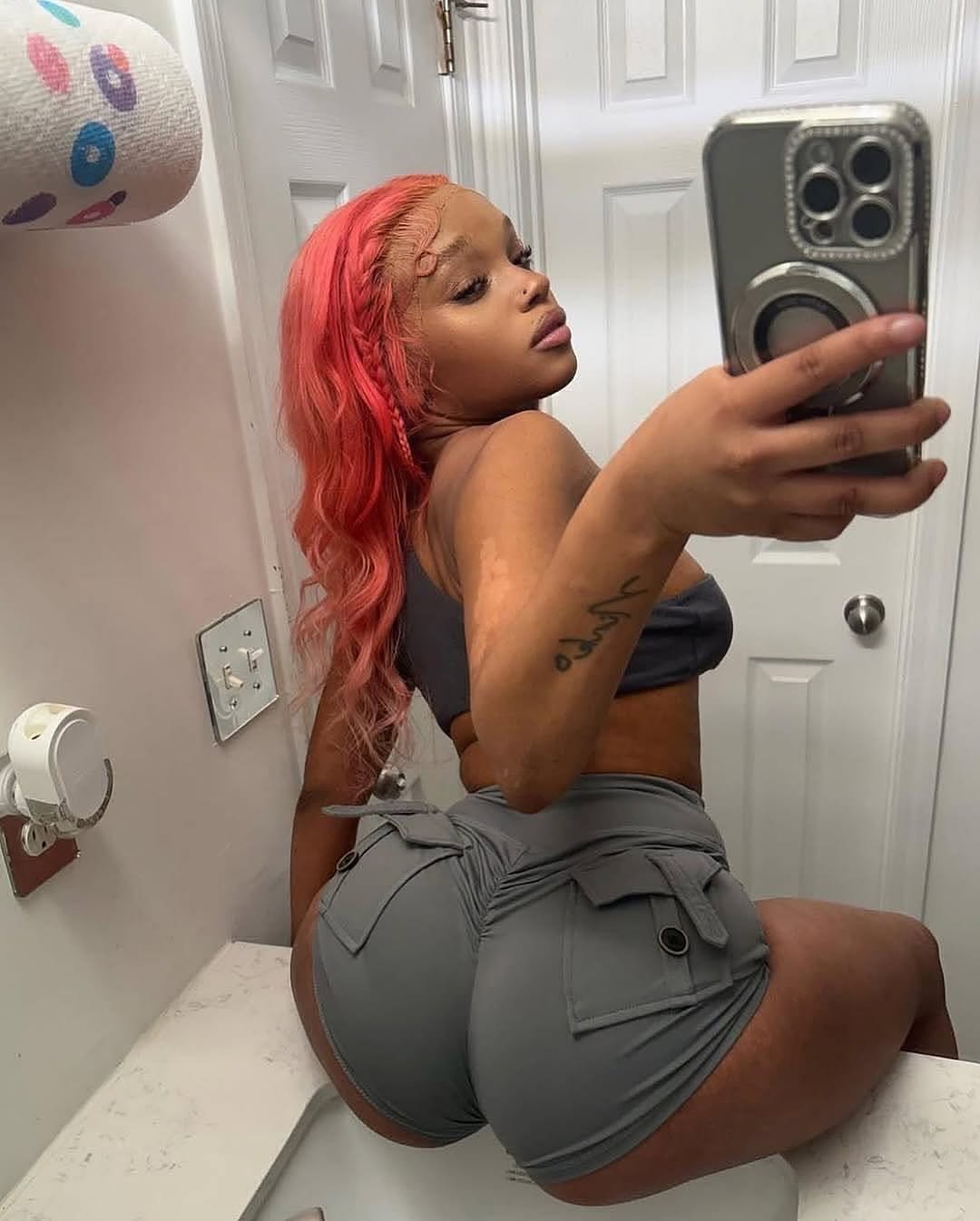 Thots de cheveux roses 72
