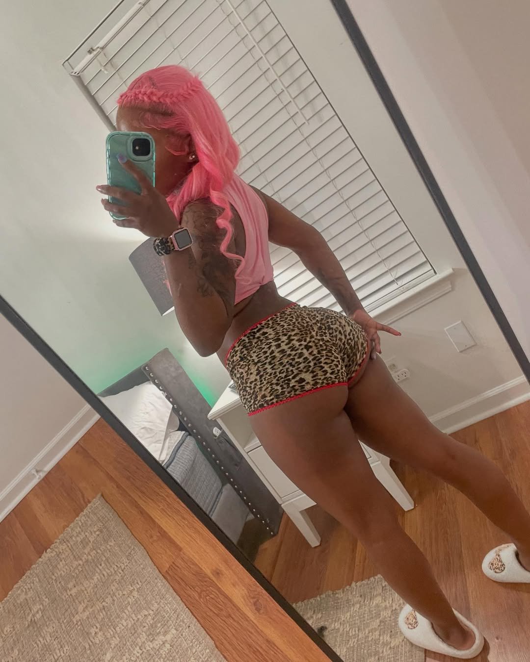 Thots de cheveux roses 74