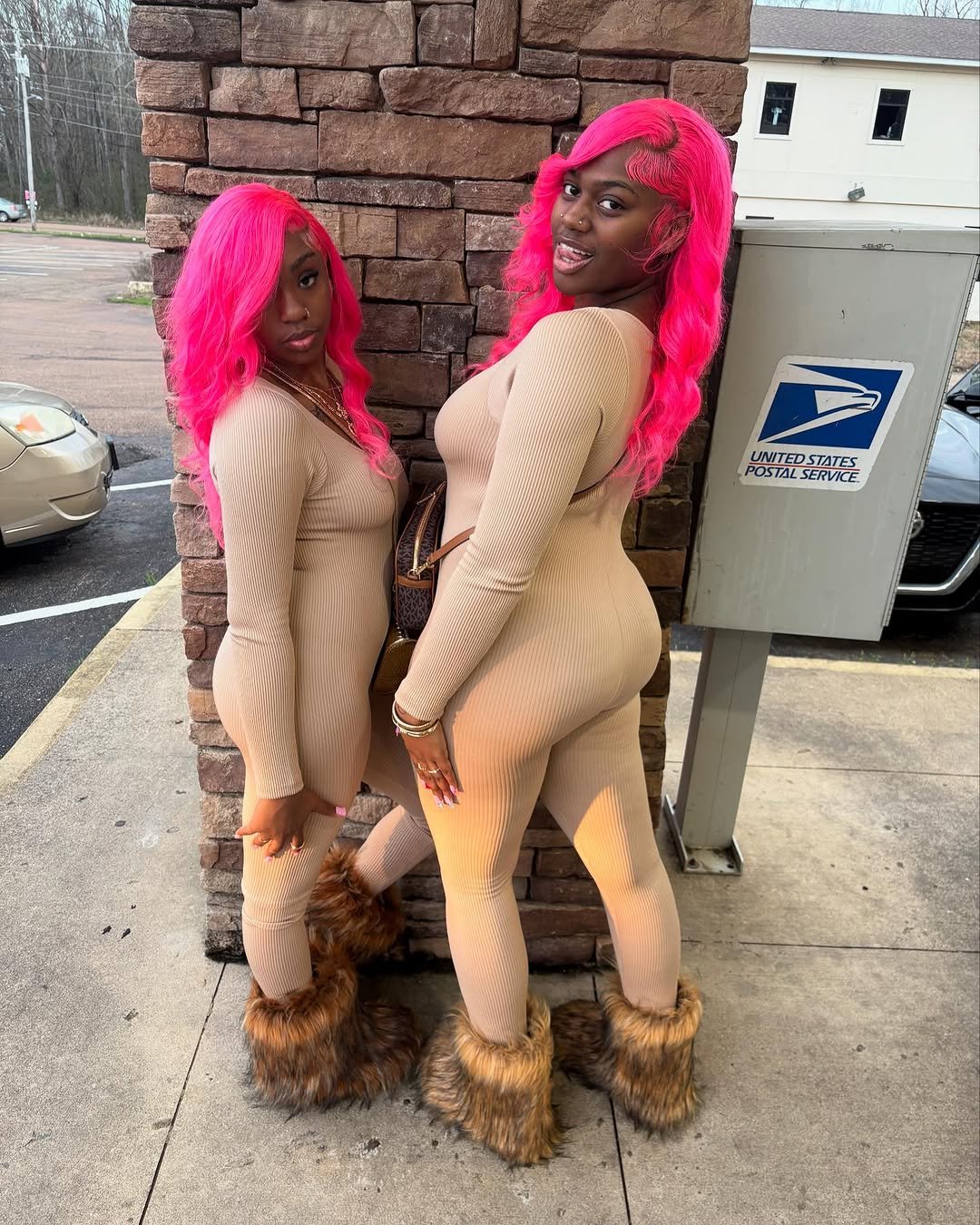 Thots de cheveux roses 87