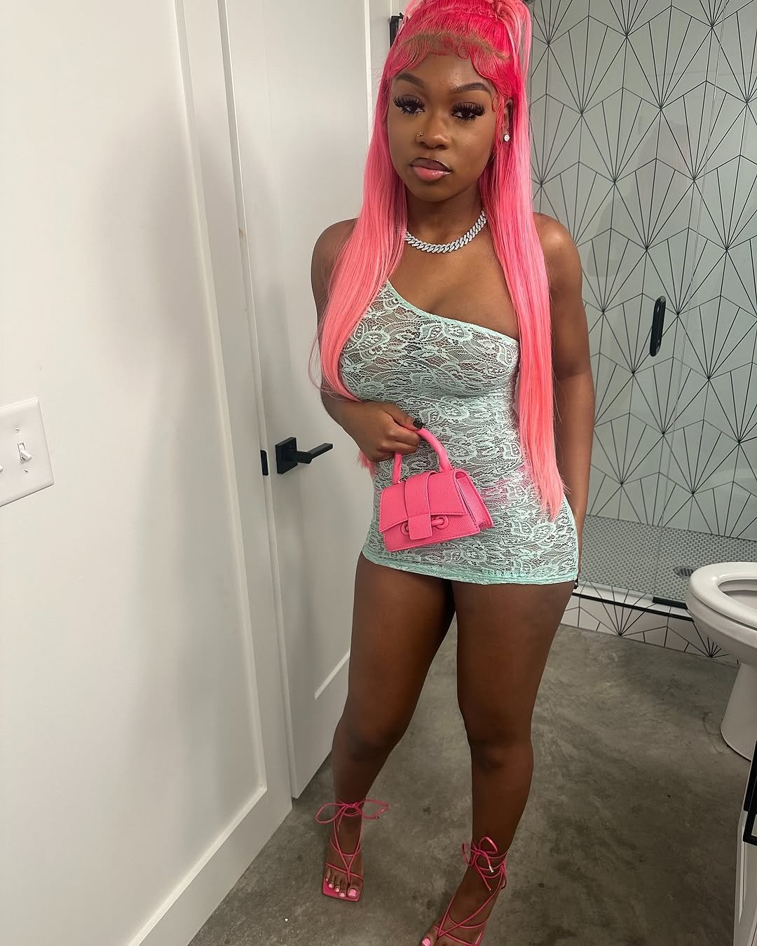 Thots de cheveux roses 91