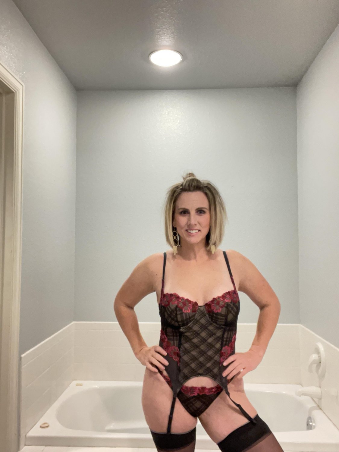 ホット・コロラド・ミルフ・ステイシー・ウィズ・フェア・ヘア・レディー・フォア・アクション 9