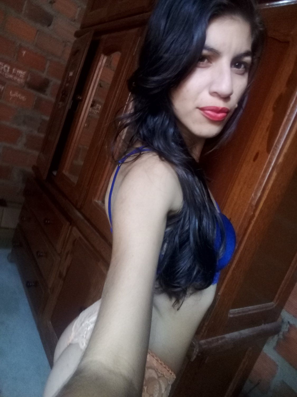 ベイブ・ソー・ホット・アイ・ウッド・リビルド・ザ・ハウス・ジャスト・フォア・ハー 5