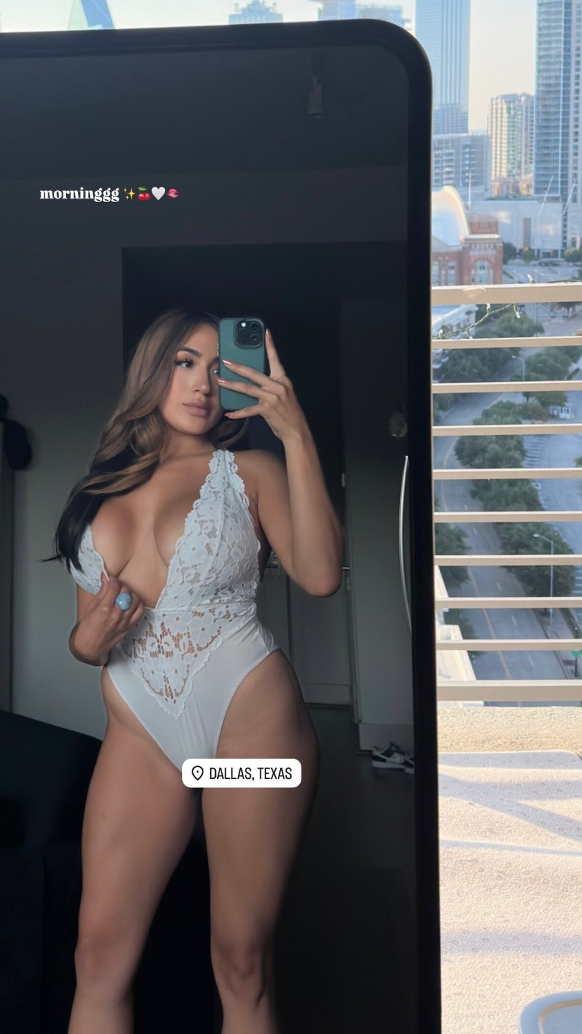 Texas Bitch Trish S pt both 3