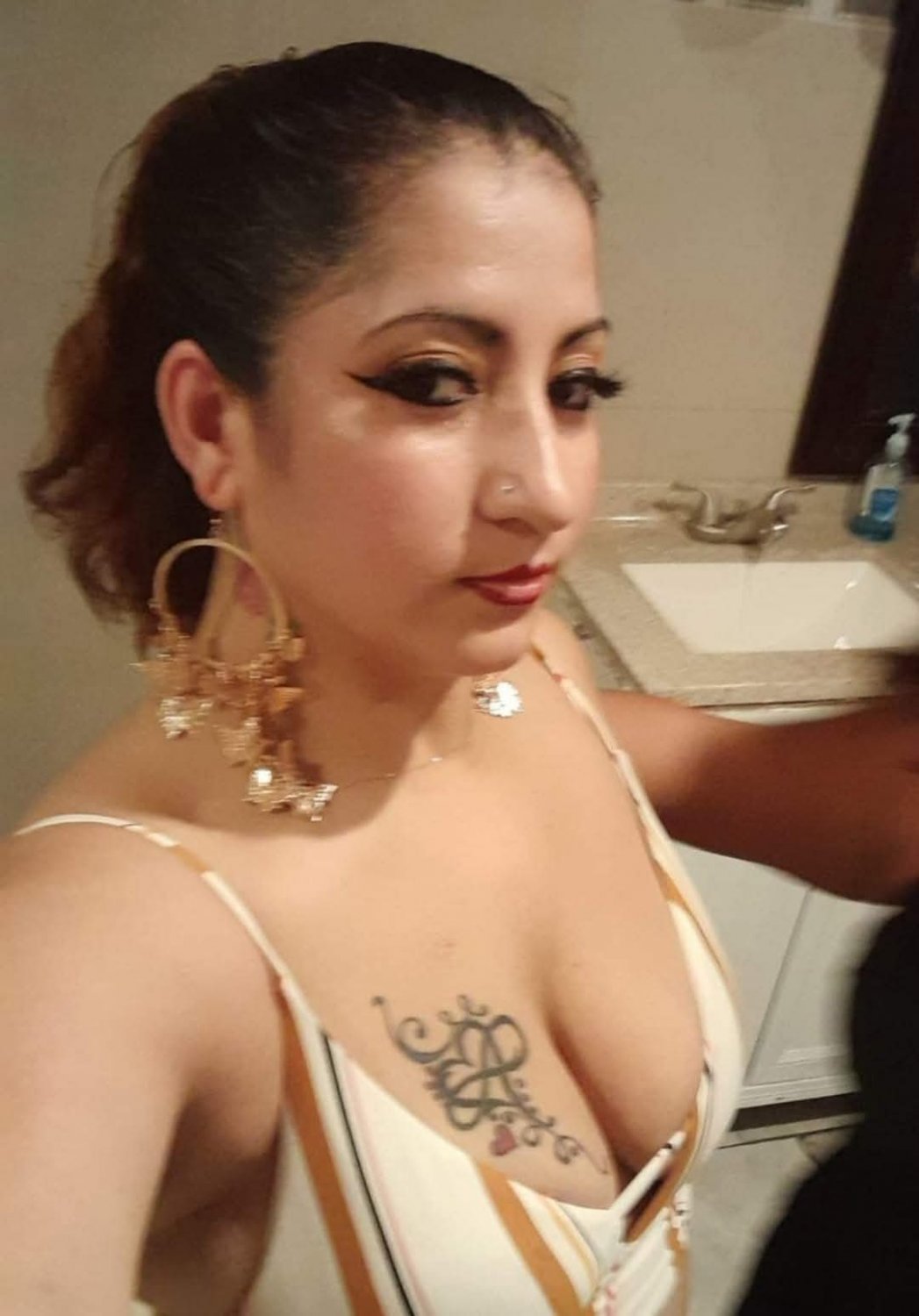 Mamma messicana attraente 15