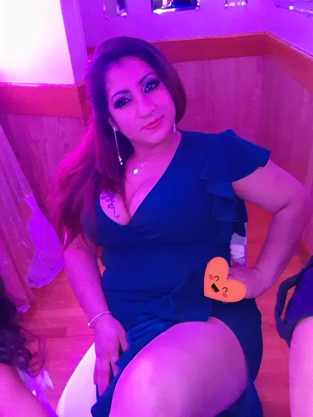 Mamma messicana attraente 33