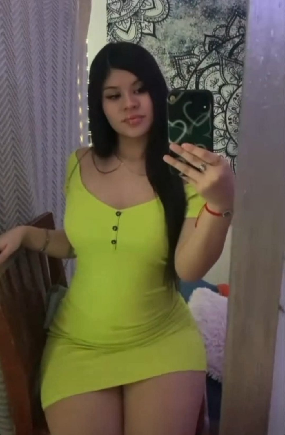Deliciosa latina 18