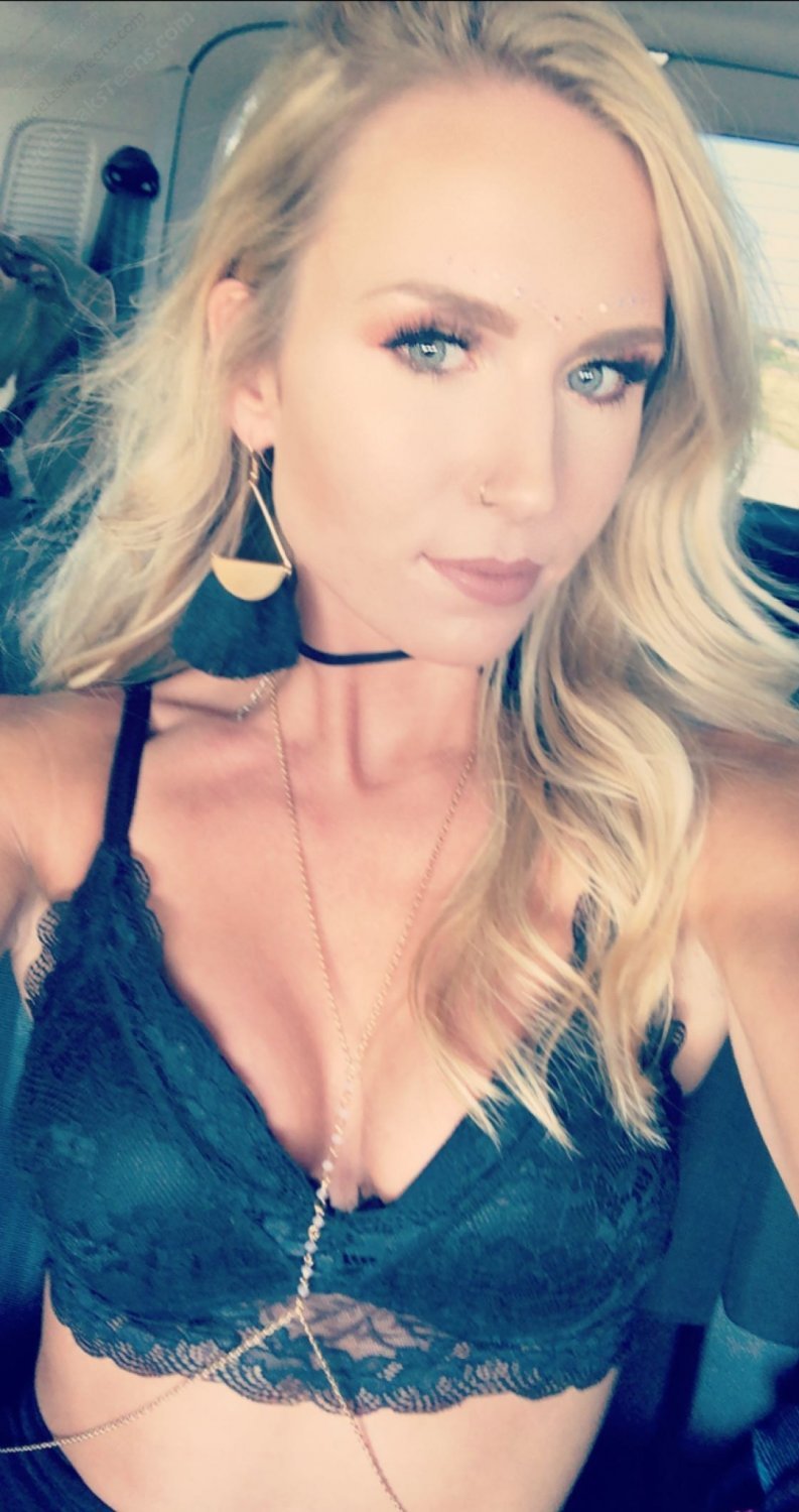 Allie özçekimleri 18