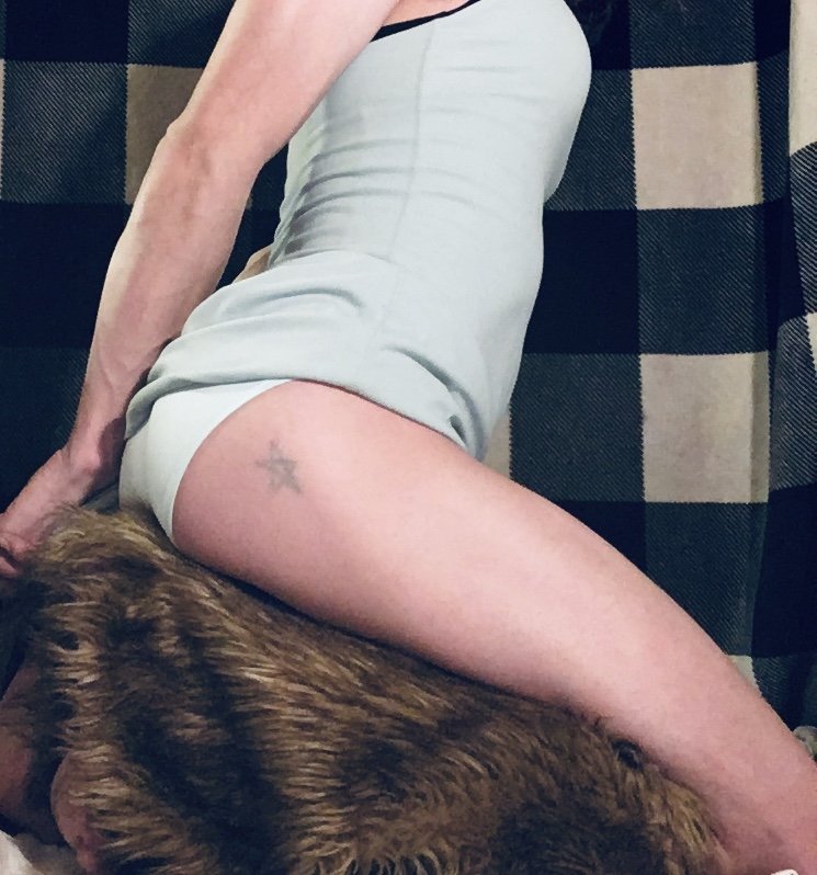 Uma mariquinha femboy incrível. Brinquedo de espetáculo submisso e esquisito. 3