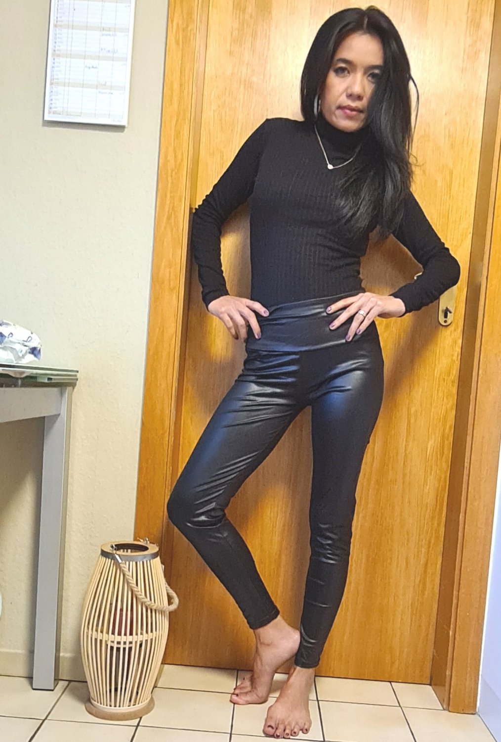 アナザー・ラウンド・オブ・シェリング・ノーティー・オリエンタル・ワイブズ 2