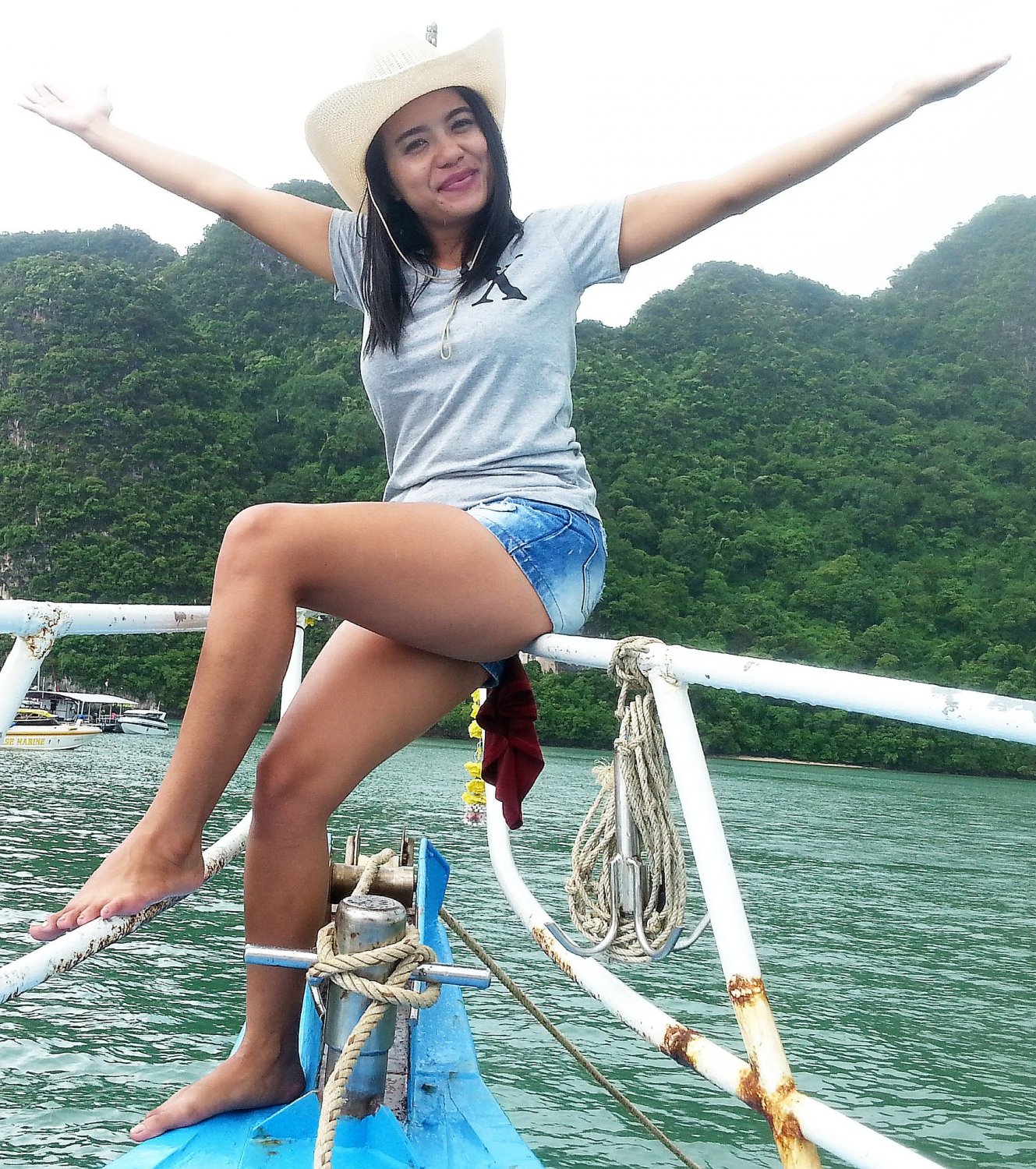 アナザー・ラウンド・オブ・シェリング・ノーティー・オリエンタル・ワイブズ 4