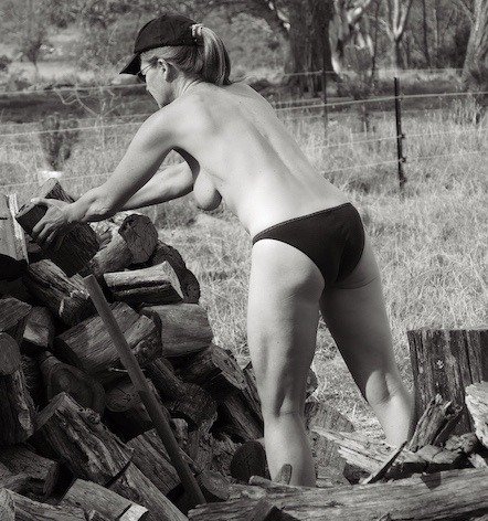 Mature Babe Vanessa Ready to Get Wild 3