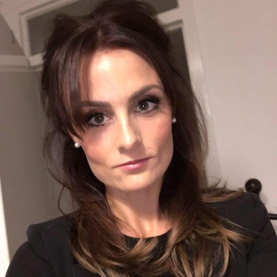 Onun amcık aksiyon videolarını görmekle ilgileniyorsanız bana dm. 👍 2