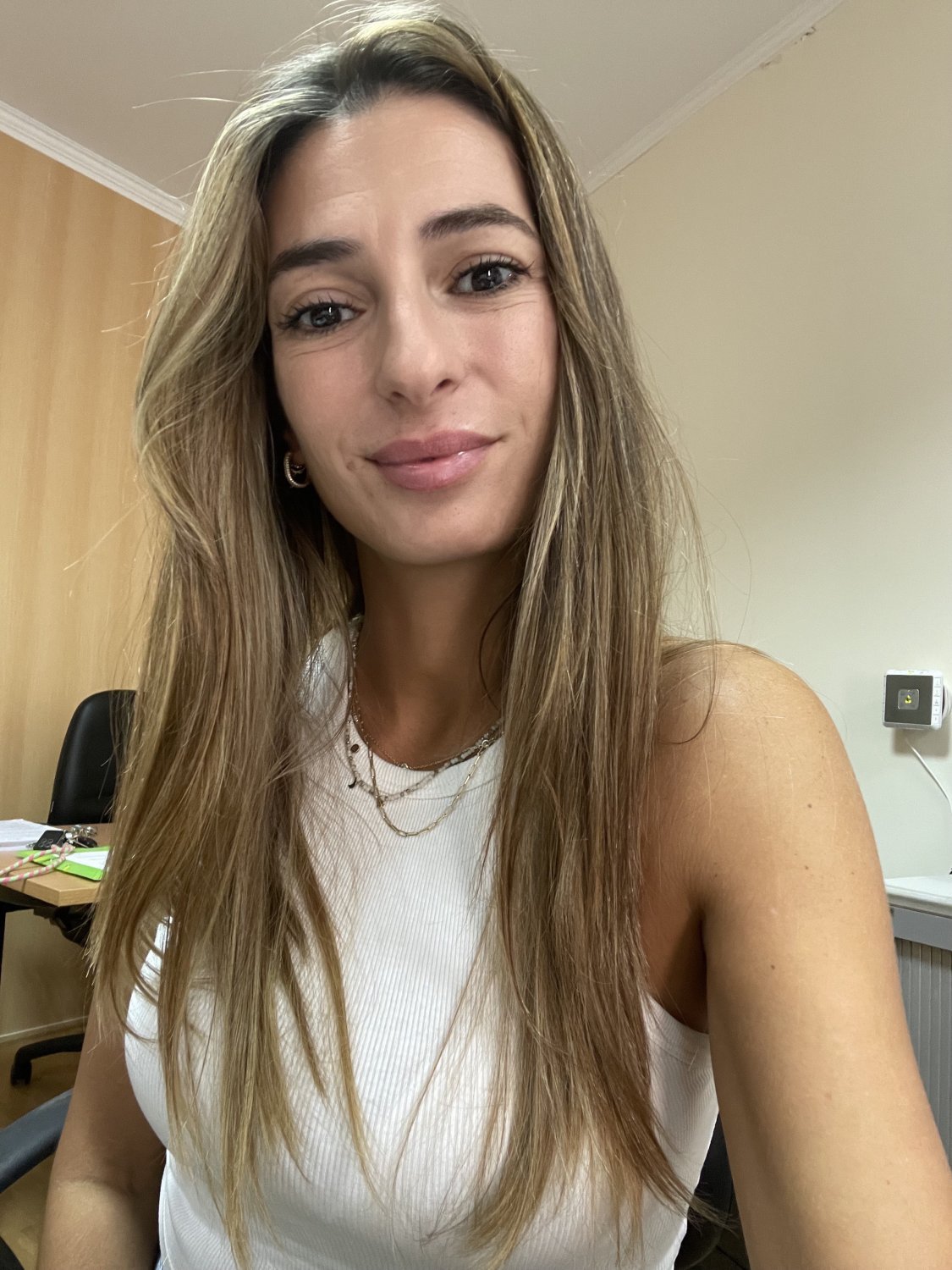 リータズ・ノーティー・セルフィーズ・ベッギング・フォア・ユア・タッチ 3