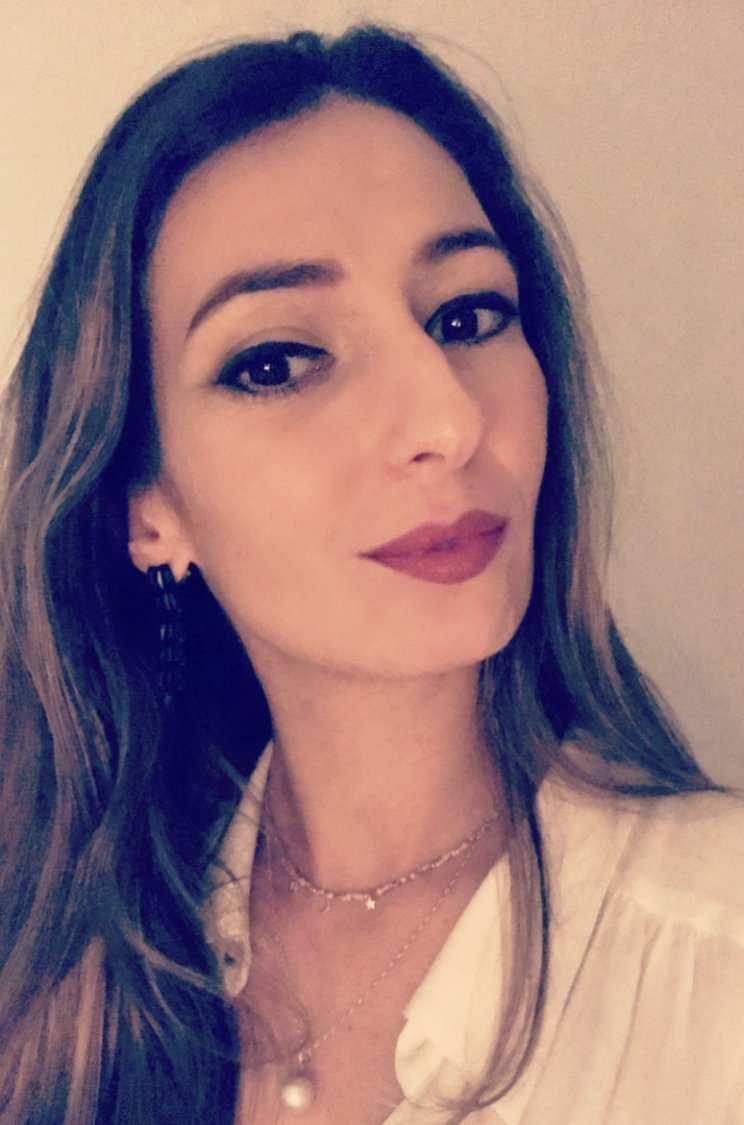 リータズ・ノーティー・セルフィーズ・ベッギング・フォア・ユア・タッチ 12