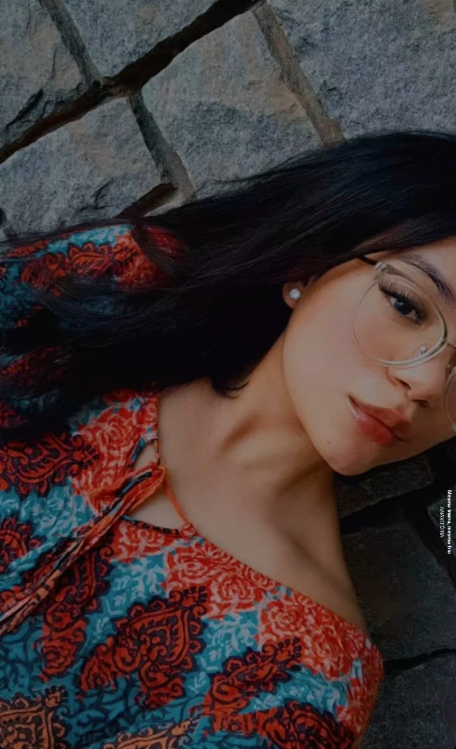 Putinha linda e gostosa que o corno pediu pra postar 1