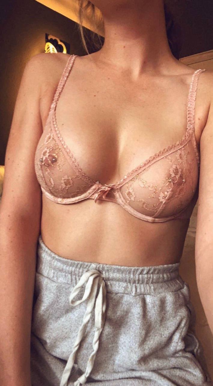 レベカズ・ダーティー・リトル・シークレッツ・イン・セルフィーズ 21