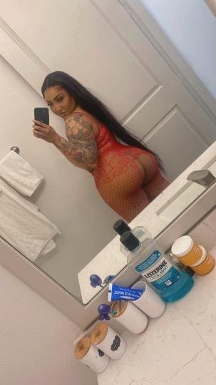 カービー・ブラック・エスコート・オファリング・スティーミー・ファン・イン・サンフランシスコ 1