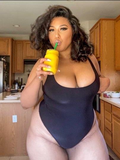 カービー・ブラック・エスコート・オファリング・スティーミー・ファン・イン・サンフランシスコ 14