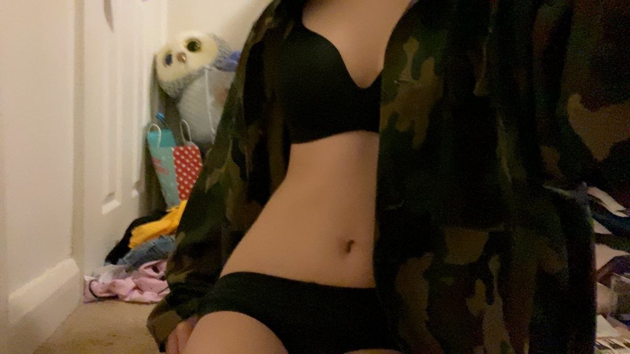 Kat 19yo Teasing Her Sweet Hole with a Naughty Dildo 3