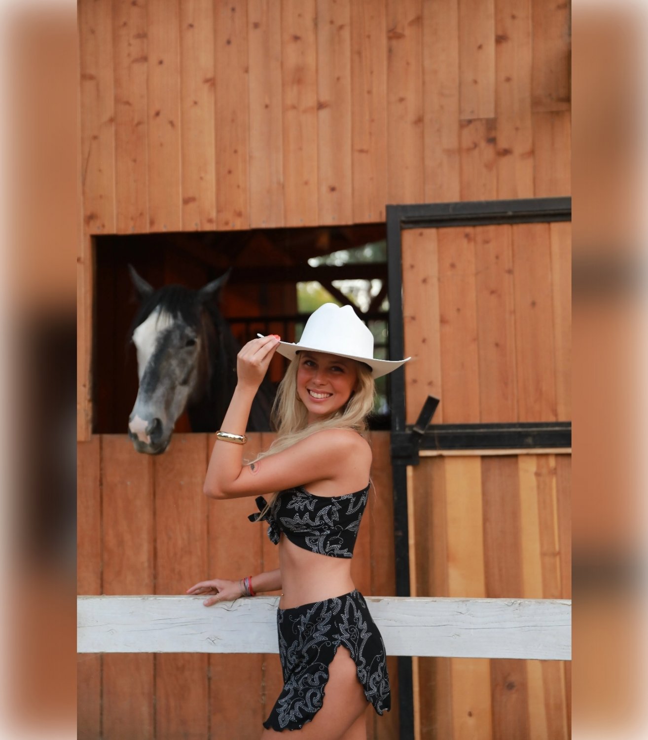 Hailey Welch Bilder + Füße & Sohlen + Hawk Tuah 22