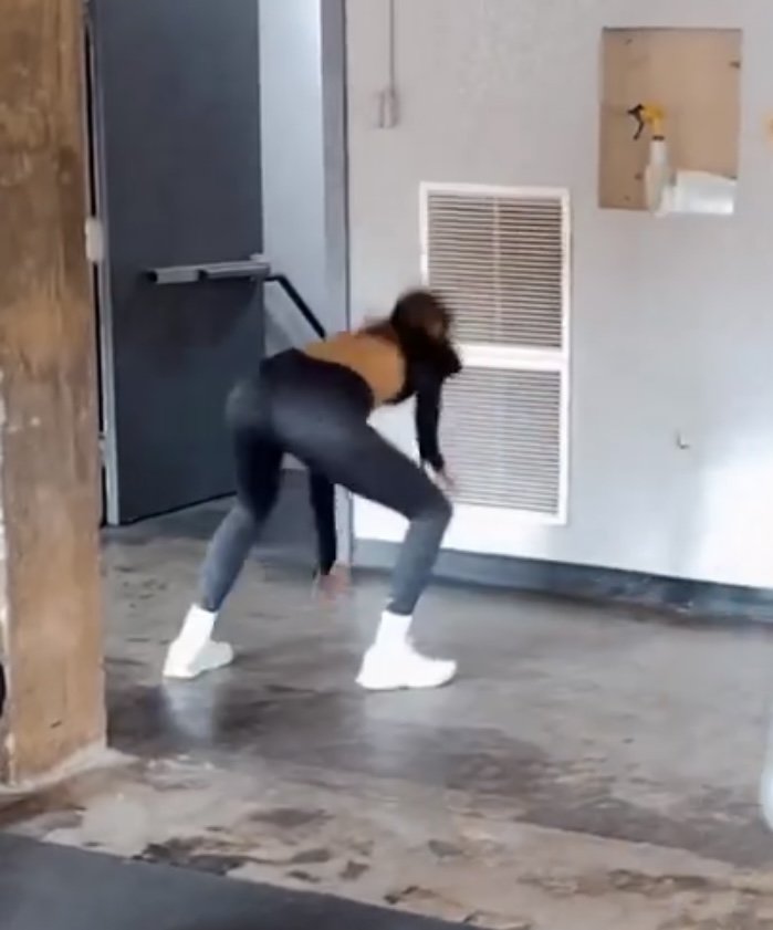 ミルフ・キャプチャード・イン・ハー・ノーティー・ホームメイド・アドベンチャーズ 41