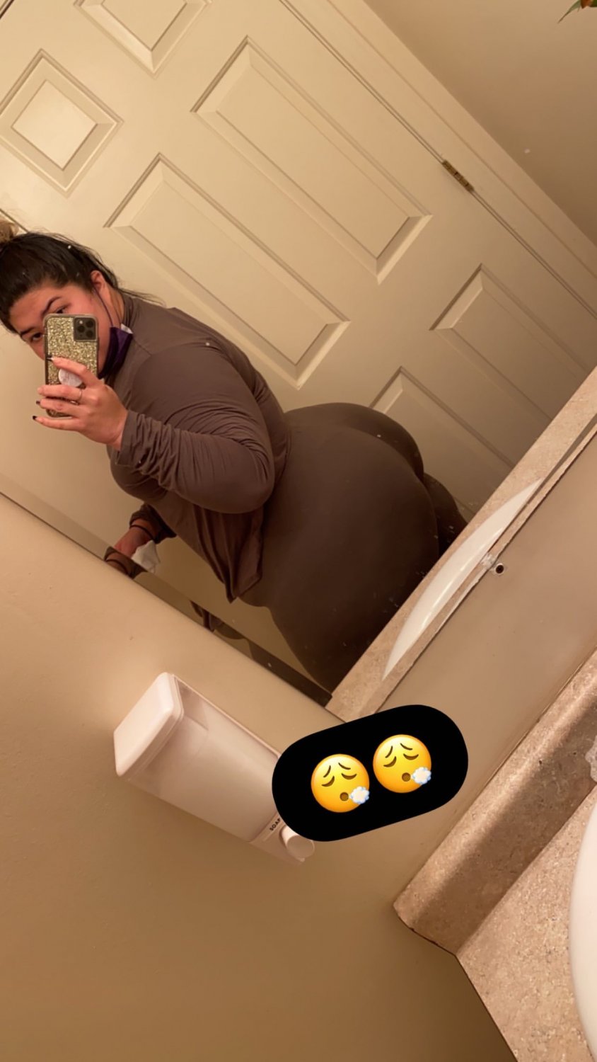 Curvy Japanese BBW Rocking That Big Round Ass 7