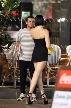 DUA LIPA DARLING LEGS, ABSÄTZE & STRUMPFHOSEN 7