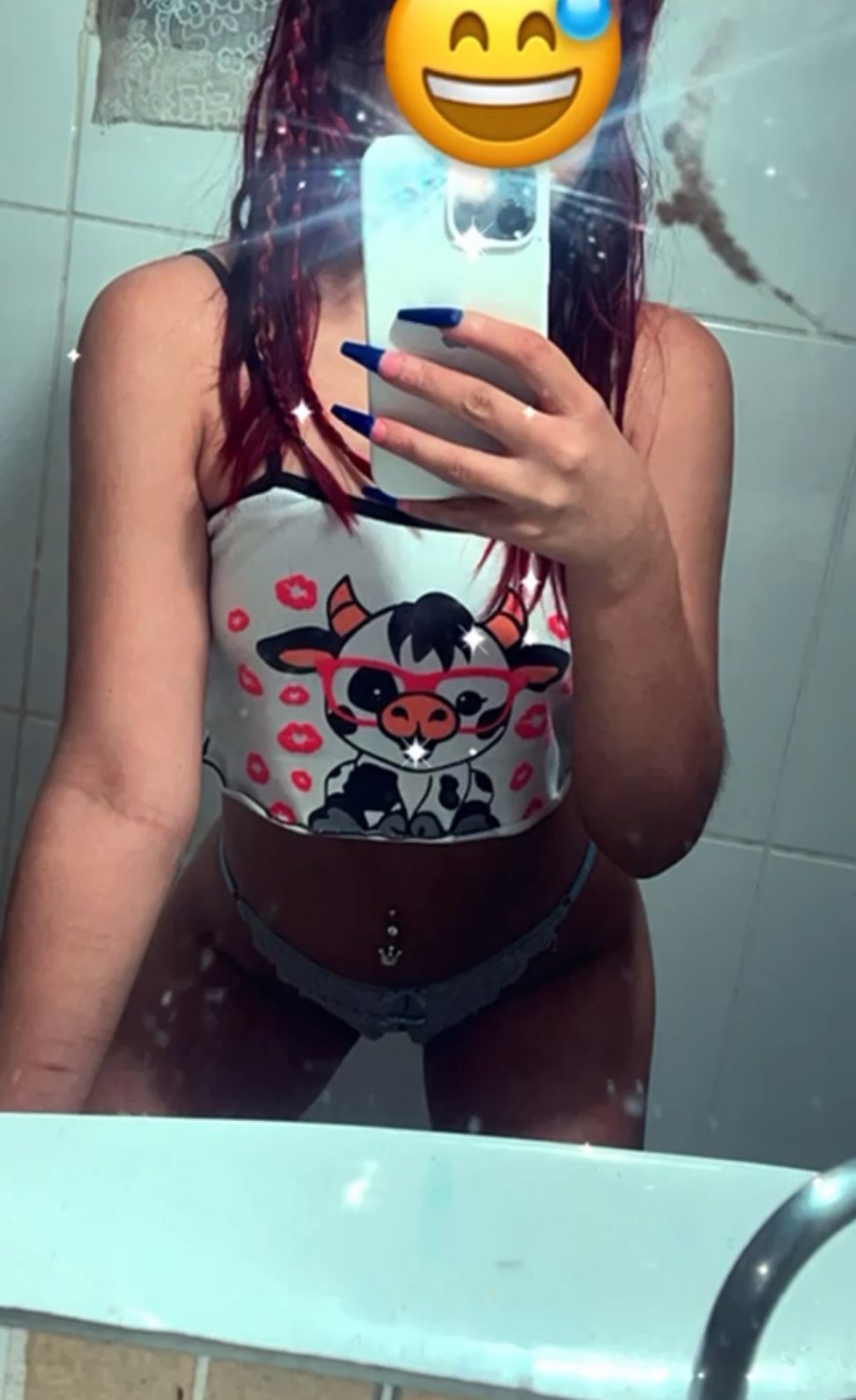 ホット・ヤング・ベイブ・フロム・BH・シェリング・ハー・ノーティー・セルフィーズ 1