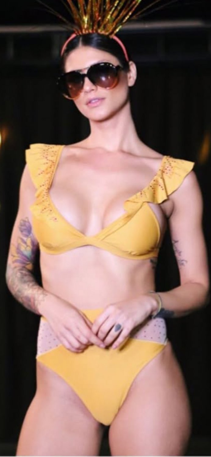 Hevelin Lopez Teasing Her Sweet Body for You 76