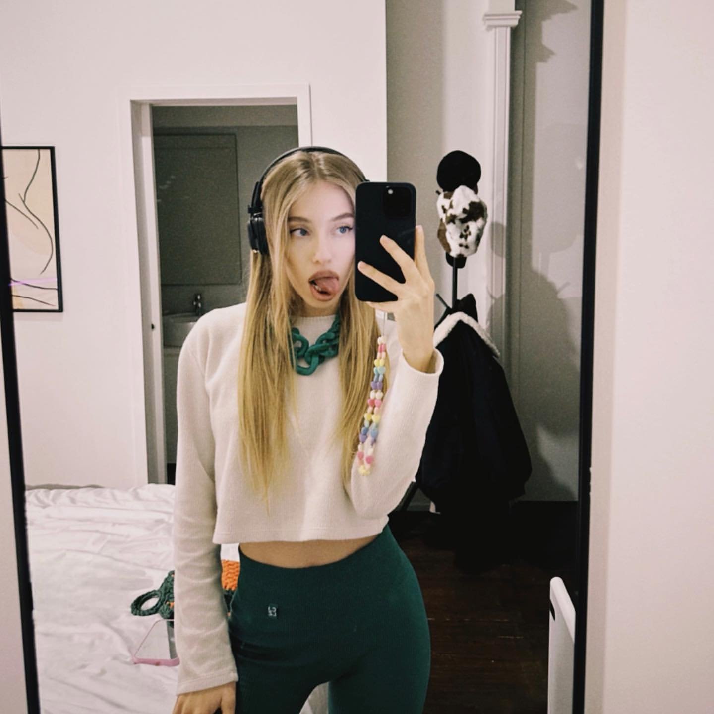 Pega-me aqui, podes tocar-me o excelente grande O?😏 2