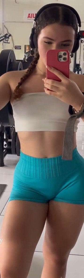 Anny Gabrielly — Too Hot to Handle at the Gym 7