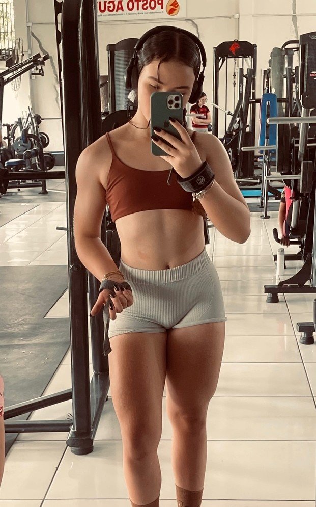 Anny Gabrielly — Too Hot to Handle at the Gym 14