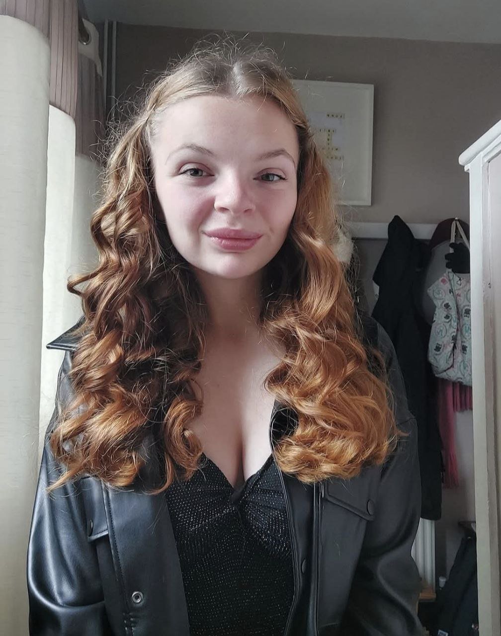 Georgie's Hot 23-Year-Old Body Craving for a BBC 5