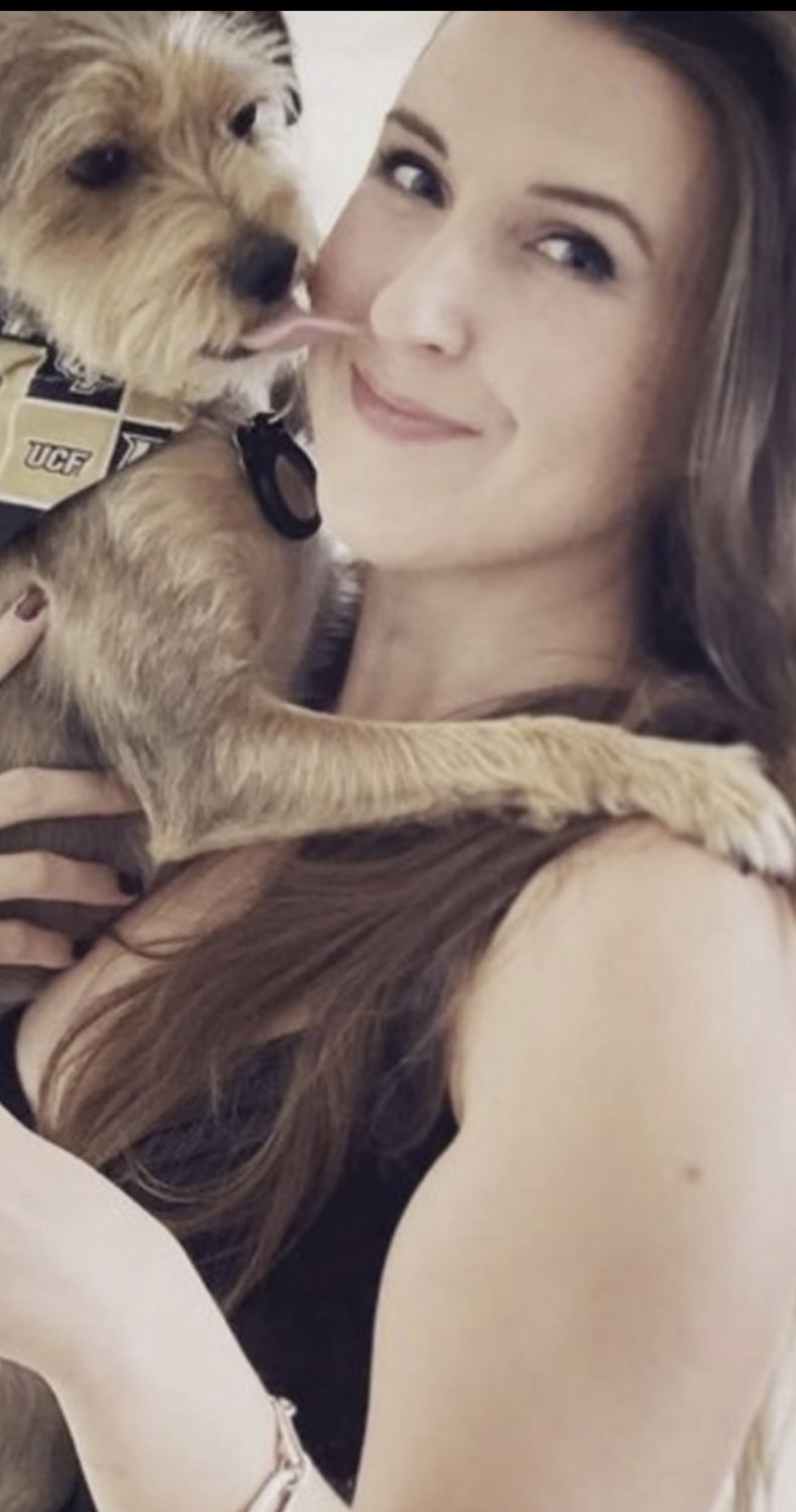 カレッジ・コエド、21、焦らすイング・イン・ハー・ドーム・ルーム 1