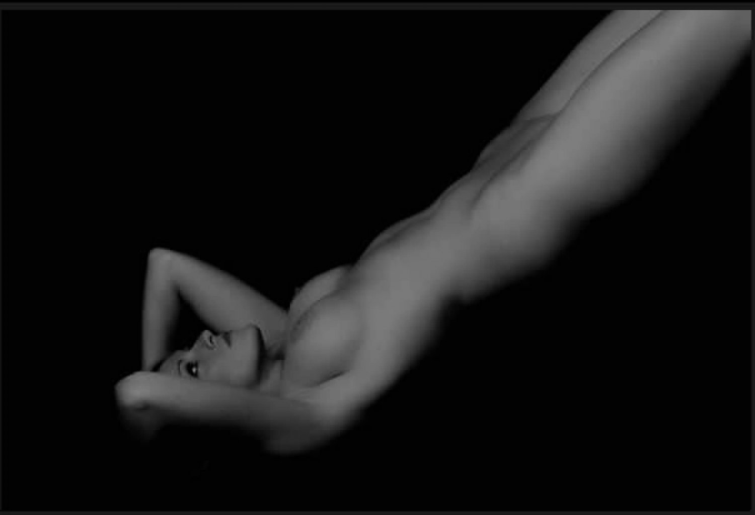 MILF Alice Rocking Her Blonde Bombshell Look 24