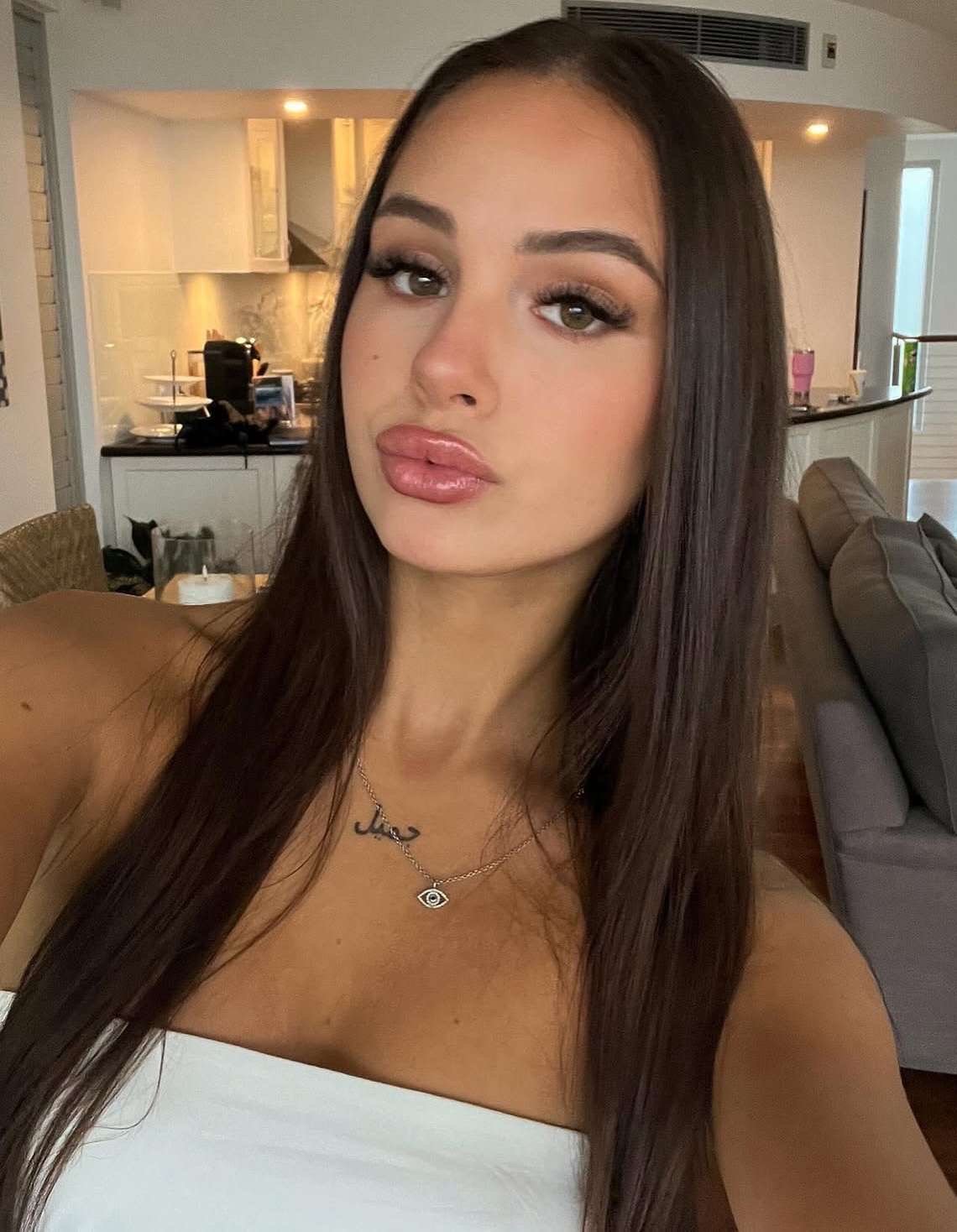 Ravishing Georgia Ready to Wreck You 23