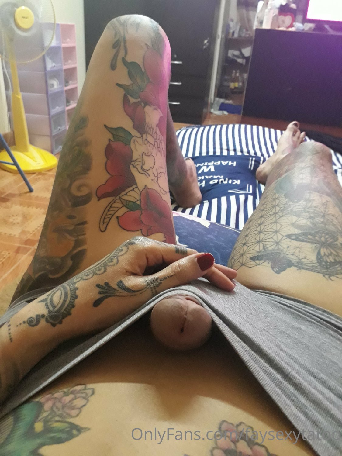 Fay Sexy Tattoo: Inked Babe Exposing All Her Dirty Secrets 6