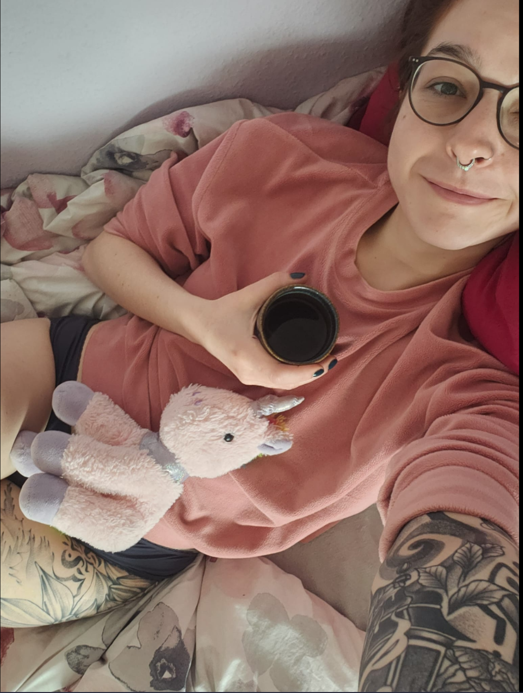 Help Naughty Social Worker Laura Become an Internet Star 13