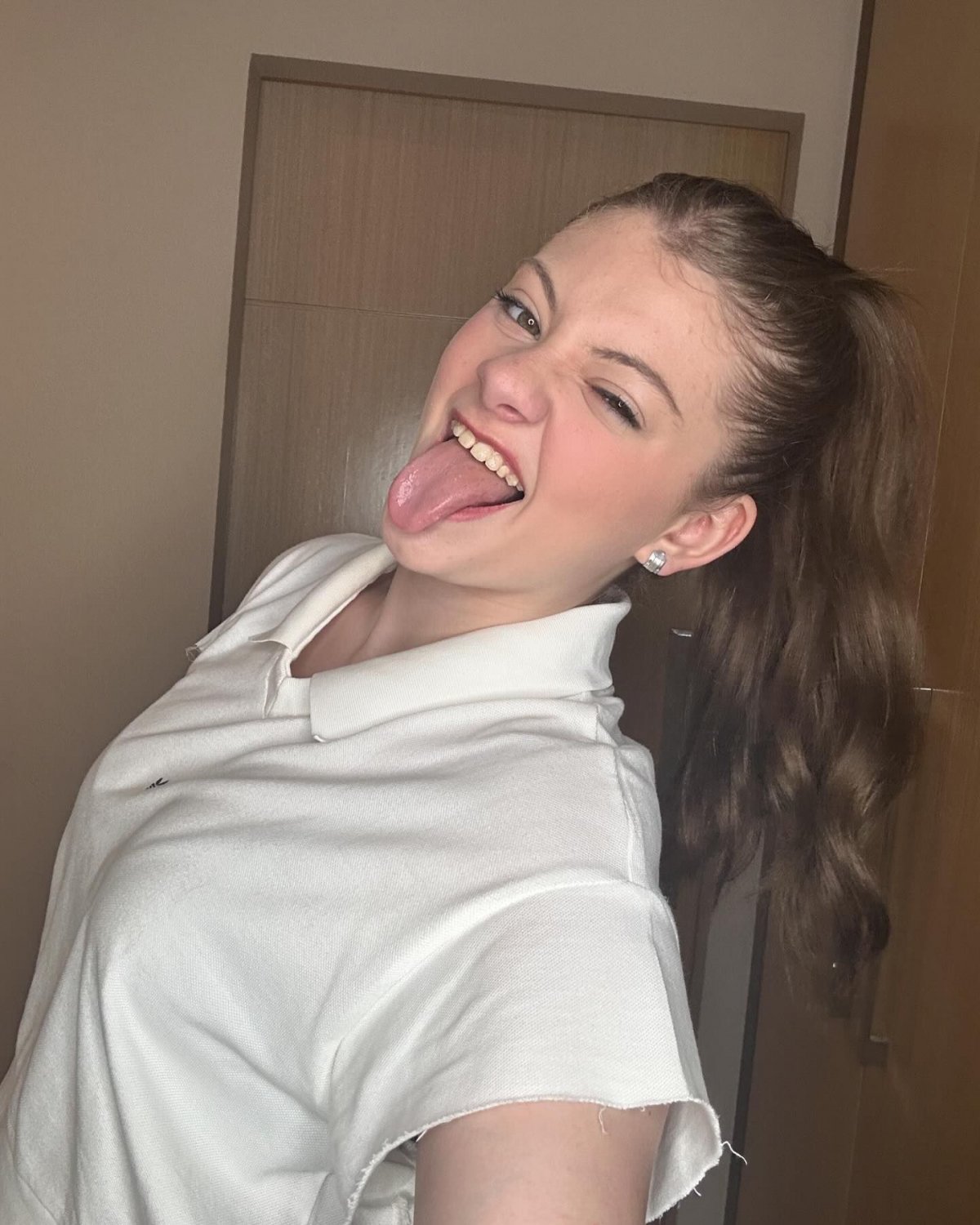 Dudda Artese: Pale Beauty Begging for a Rough Ride 15