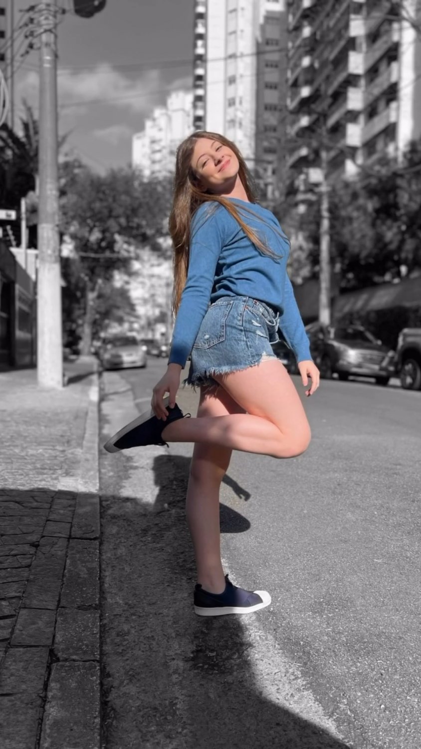 Dudda Artese: Pale Beauty Begging for a Rough Ride 30