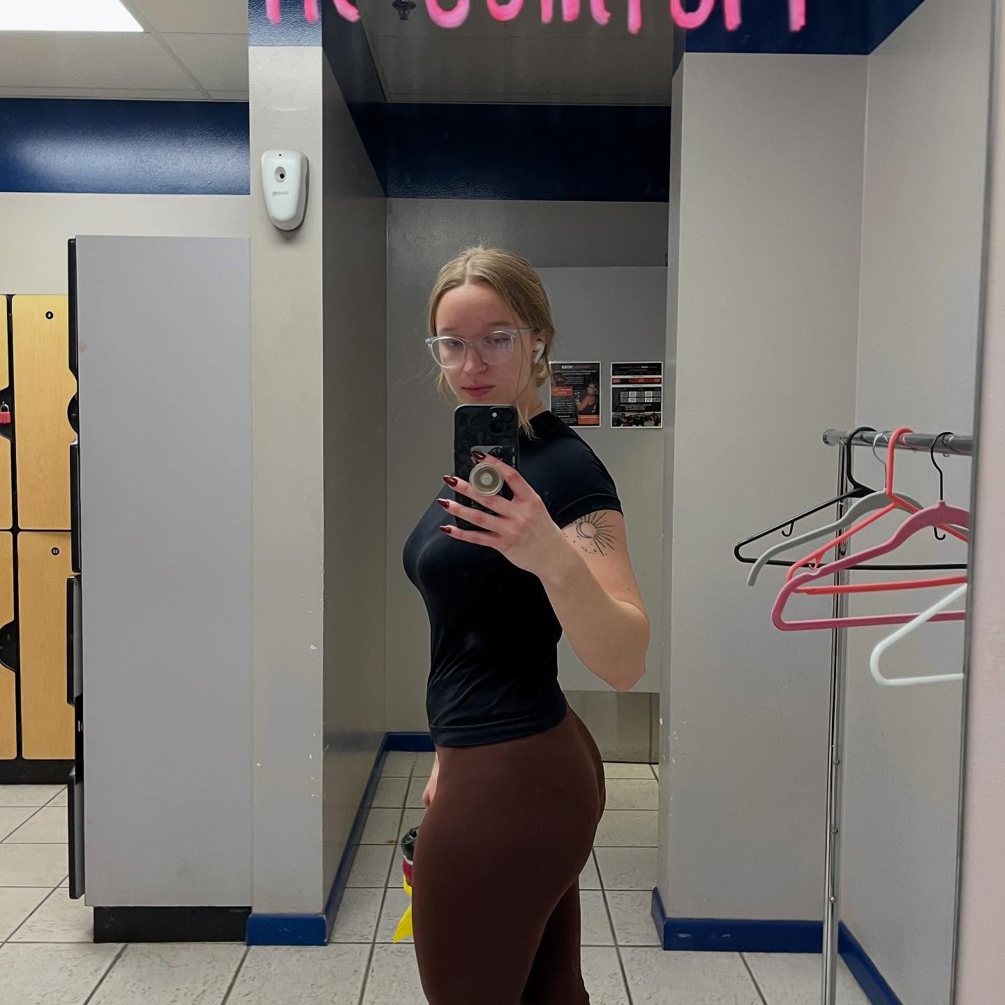 Kate Lukens: Made for Breeding with Her Perfect Curves 1