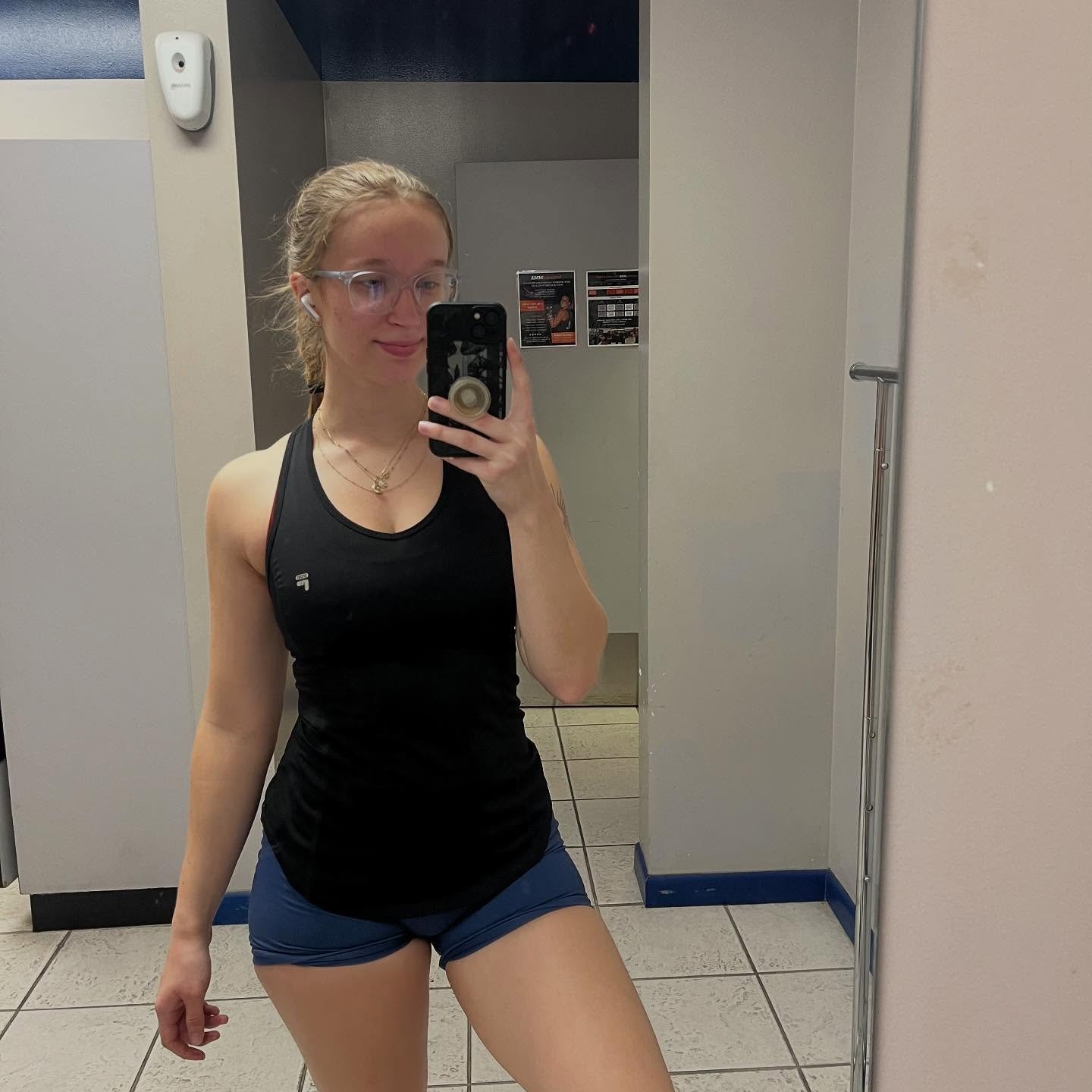 Kate Lukens: Made for Breeding with Her Perfect Curves 5