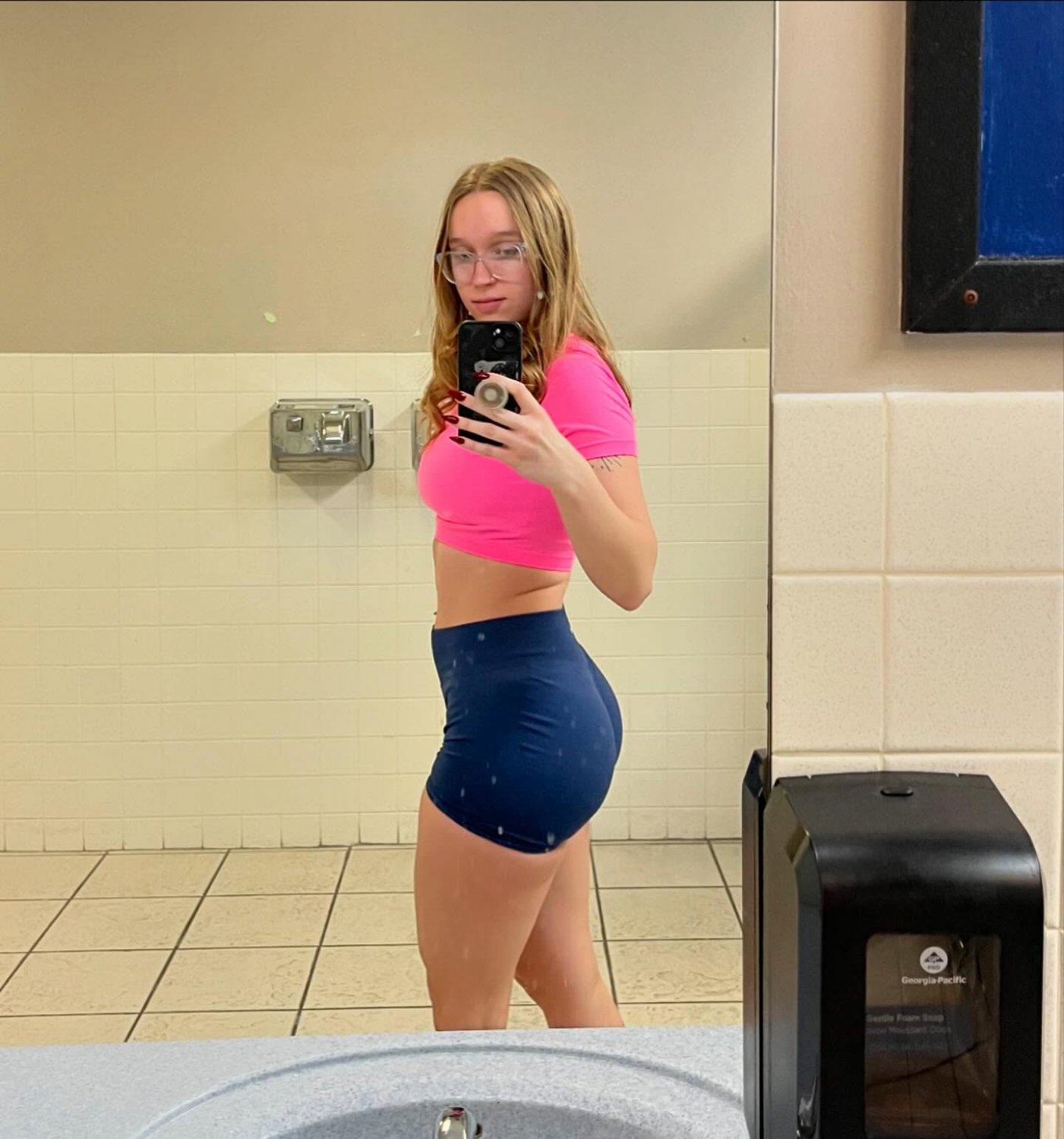 Kate Lukens: Made for Breeding with Her Perfect Curves 17