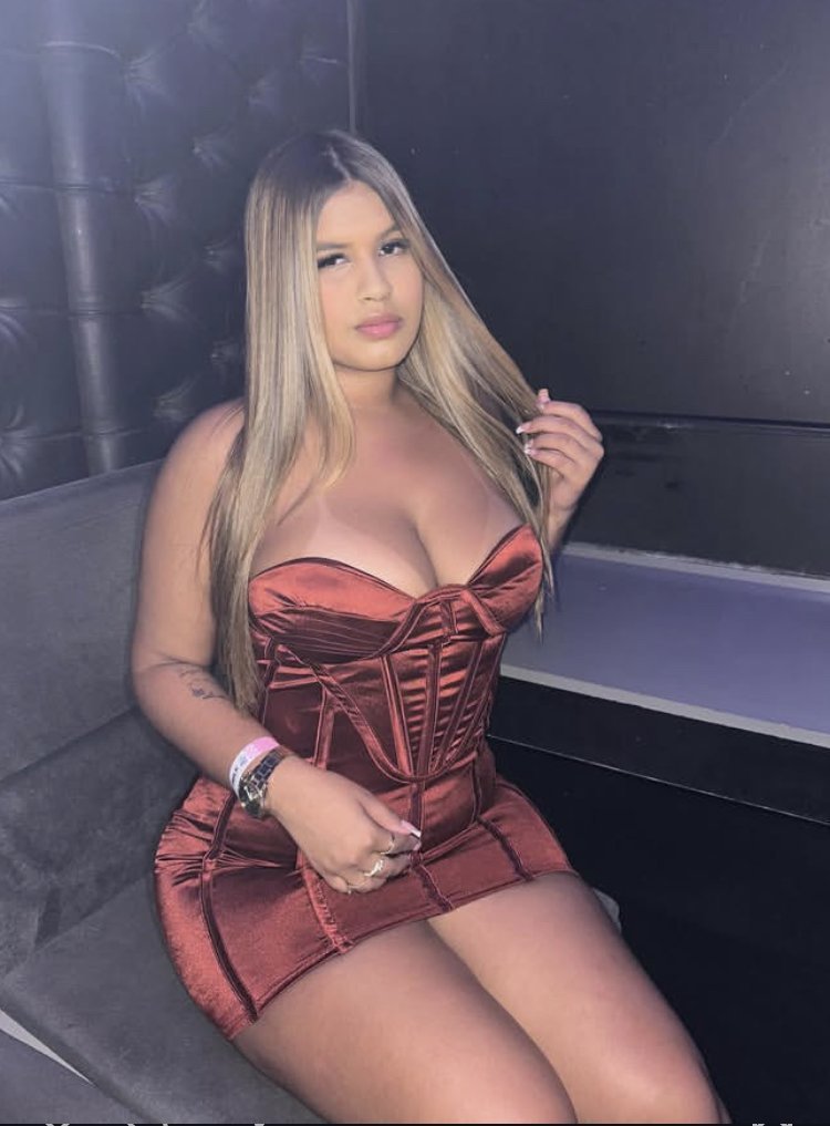 This Morena Knows How To Milk A Cock Right 3