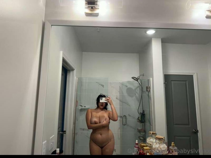 オリ4ナ4・サンタナ・ショウイング・オフ・ハー・ビッグ・ジューシー・アス・アンド・ソフト・ティッツ 10