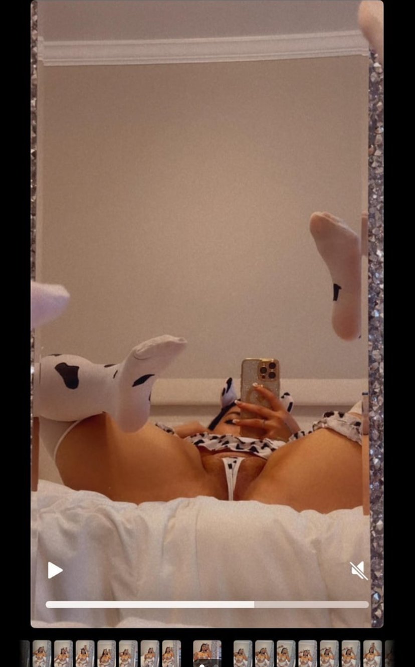 オリ4ナ4・サンタナ・ショウイング・オフ・ハー・ビッグ・ジューシー・アス・アンド・ソフト・ティッツ 19