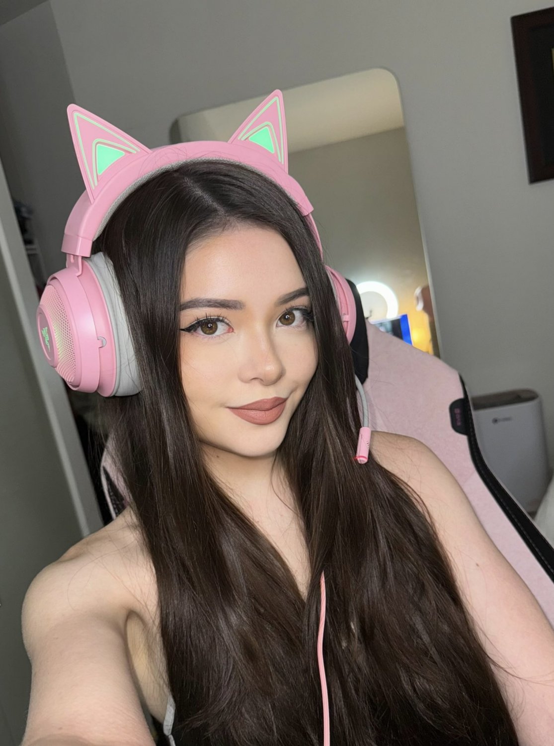 Twitch Gamer Girl Kachi Flashing and Teasing 1