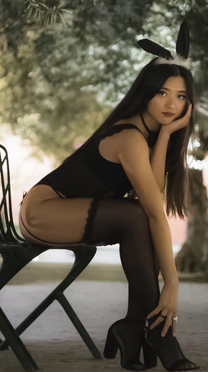 ジャパニーズ・ドール・アンナ・レディー・トゥ・プレイ・ウィズ・ハー・タイト・ボディ 2