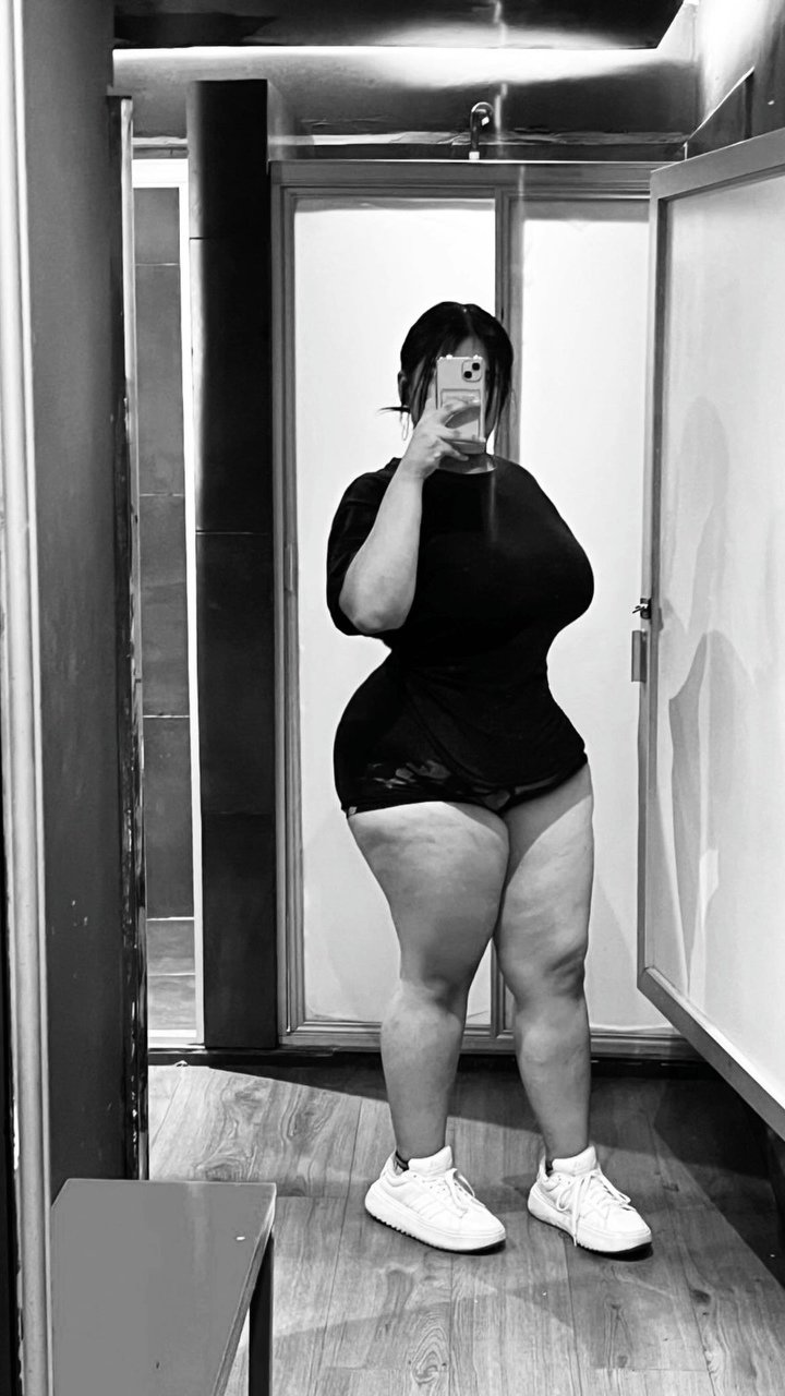 ショウイング・オフ・マイ・ウェット・プッシー・アンド・イノセント・スマイル・イン・セルフィー・モード 7