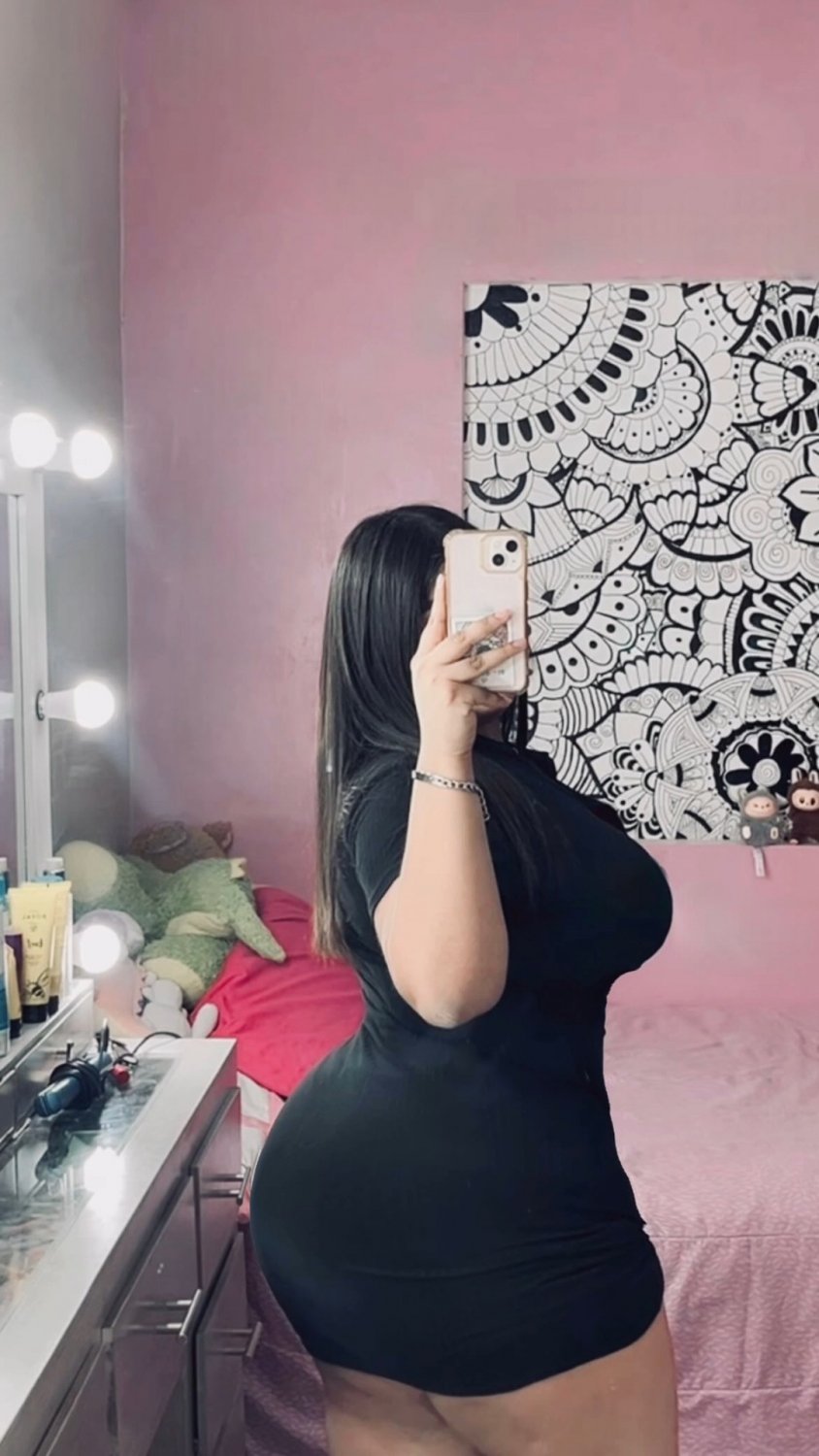 ショウイング・オフ・マイ・ウェット・プッシー・アンド・イノセント・スマイル・イン・セルフィー・モード 8